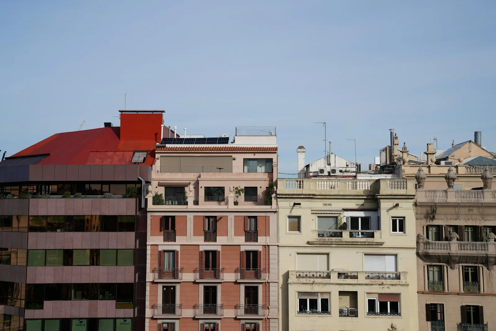 Zonnepanelen op Balkon Den Haag: Subsidie 2026